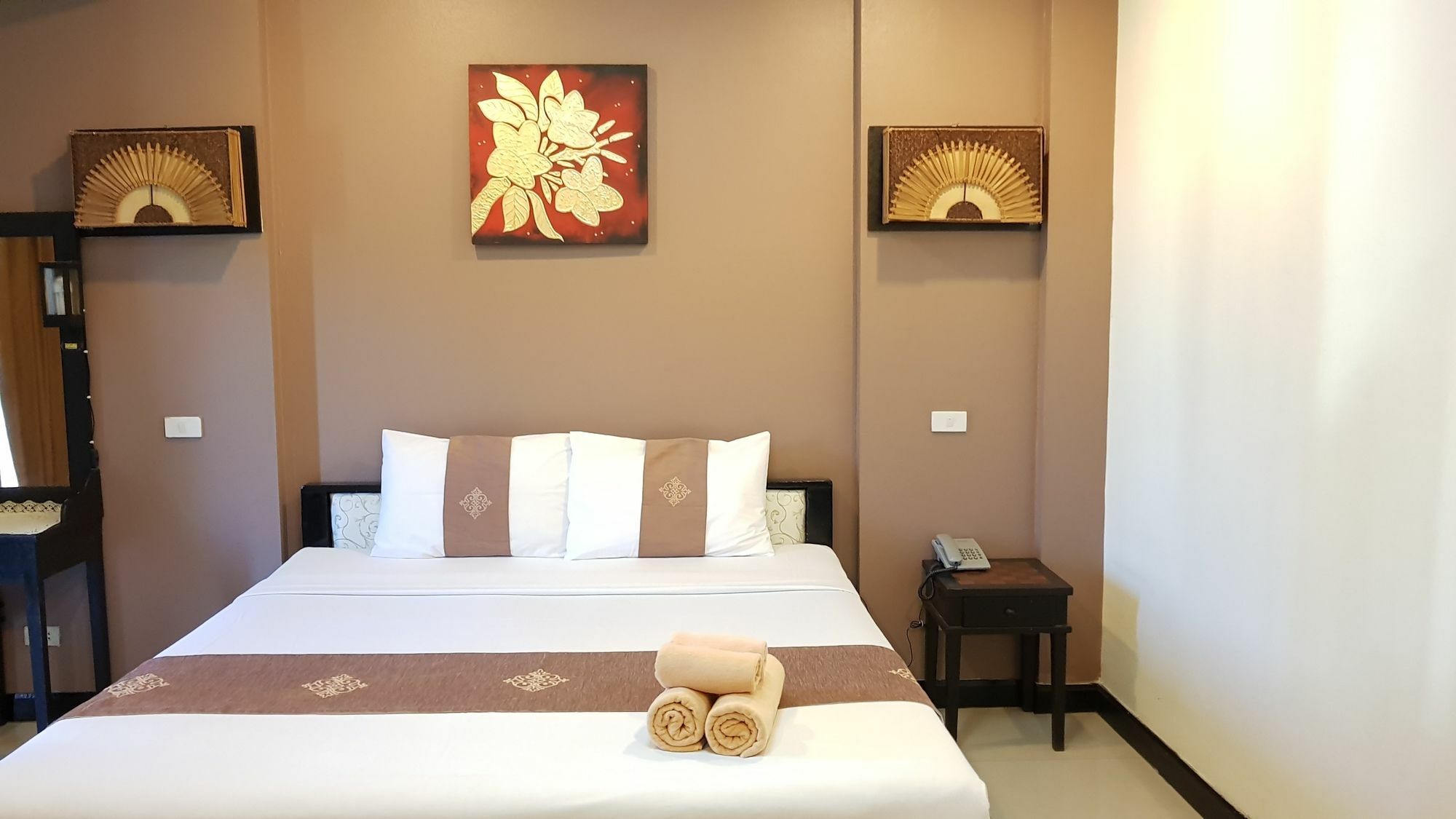 Hotel Spring@Tapae à Chiang Mai Extérieur photo