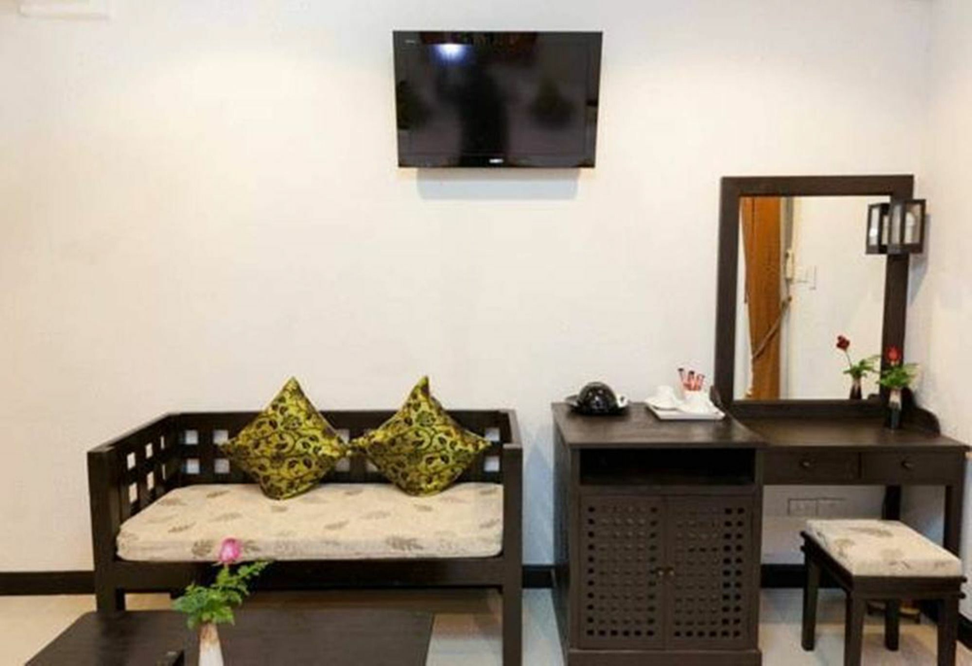 Hotel Spring@Tapae à Chiang Mai Extérieur photo