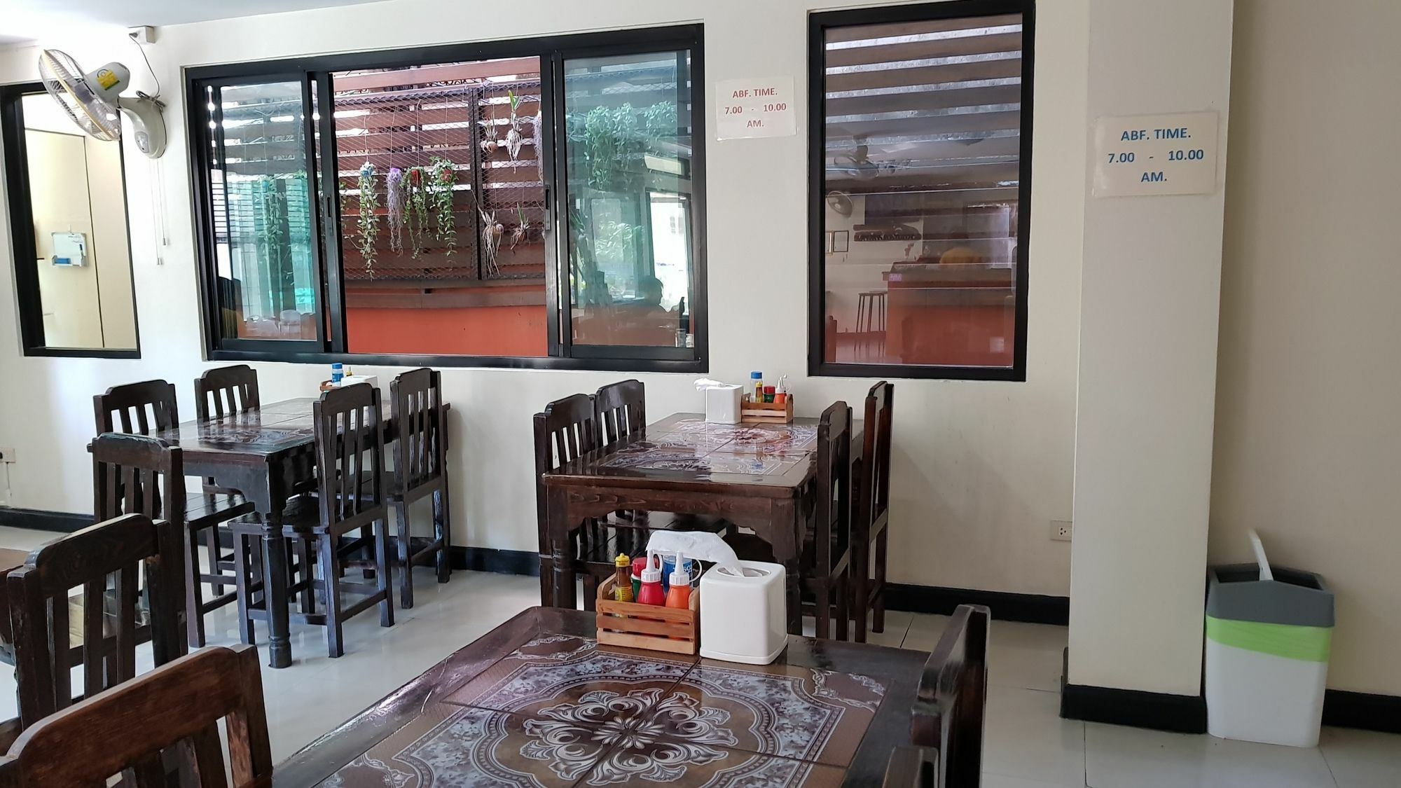 Hotel Spring@Tapae à Chiang Mai Extérieur photo