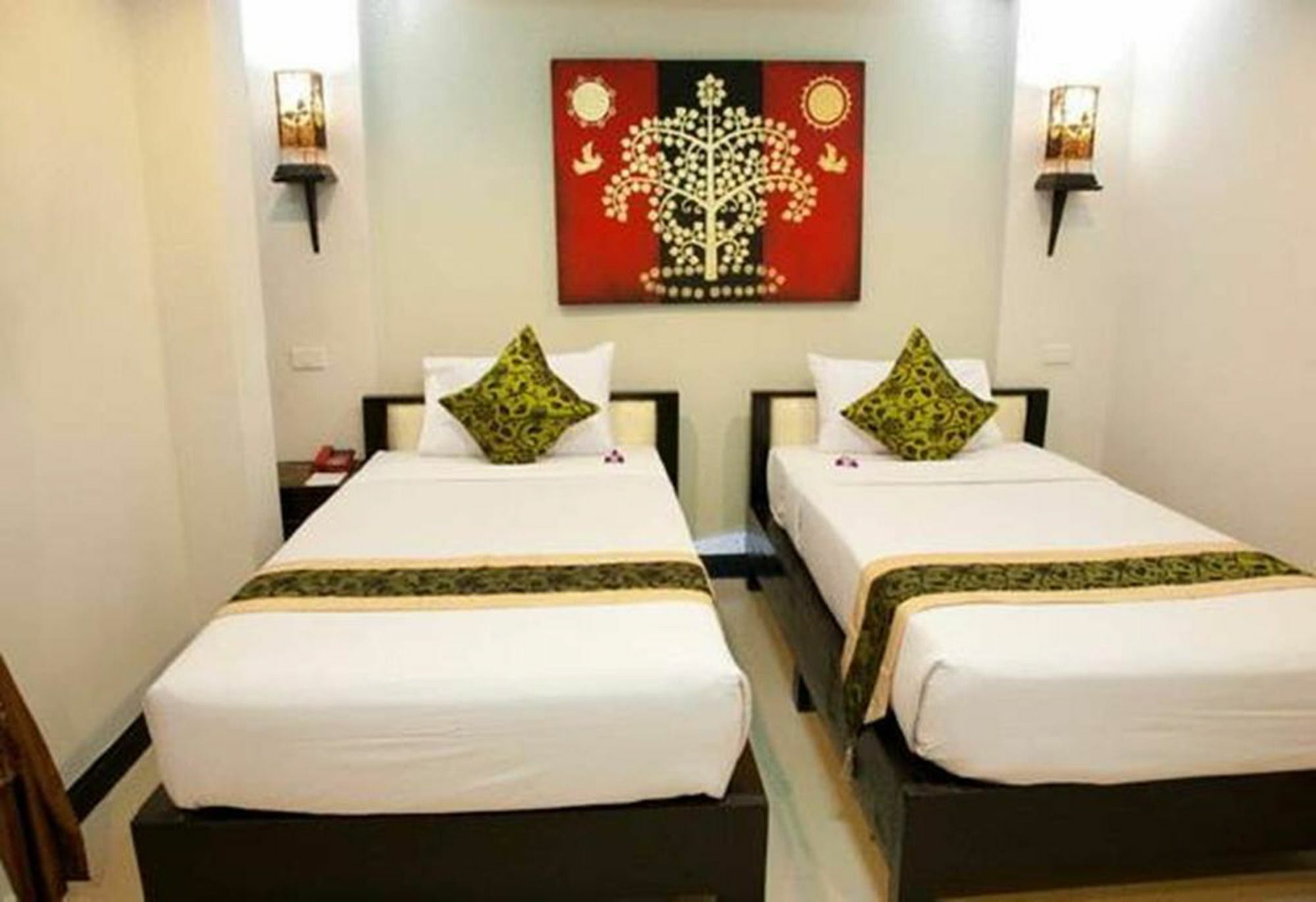 Hotel Spring@Tapae à Chiang Mai Extérieur photo