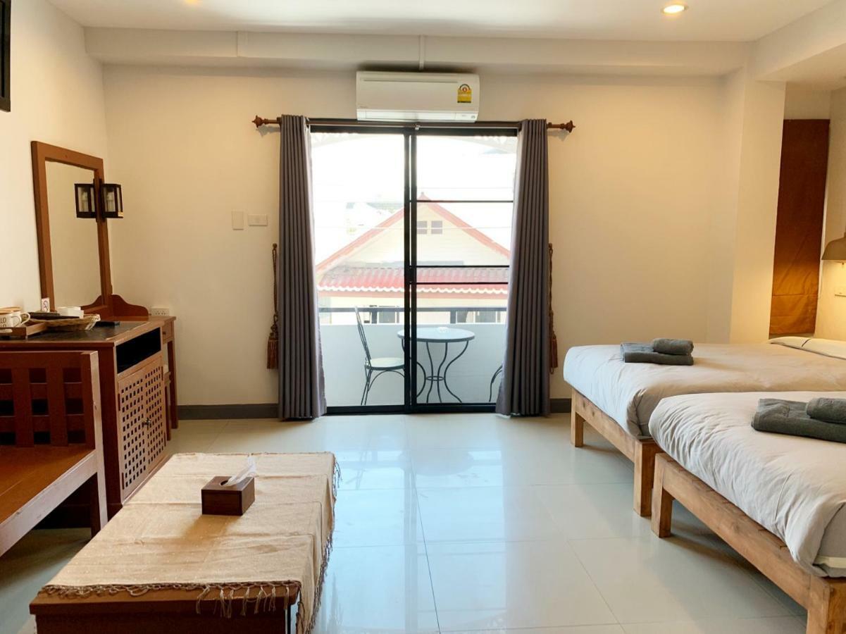 Hotel Spring@Tapae à Chiang Mai Extérieur photo