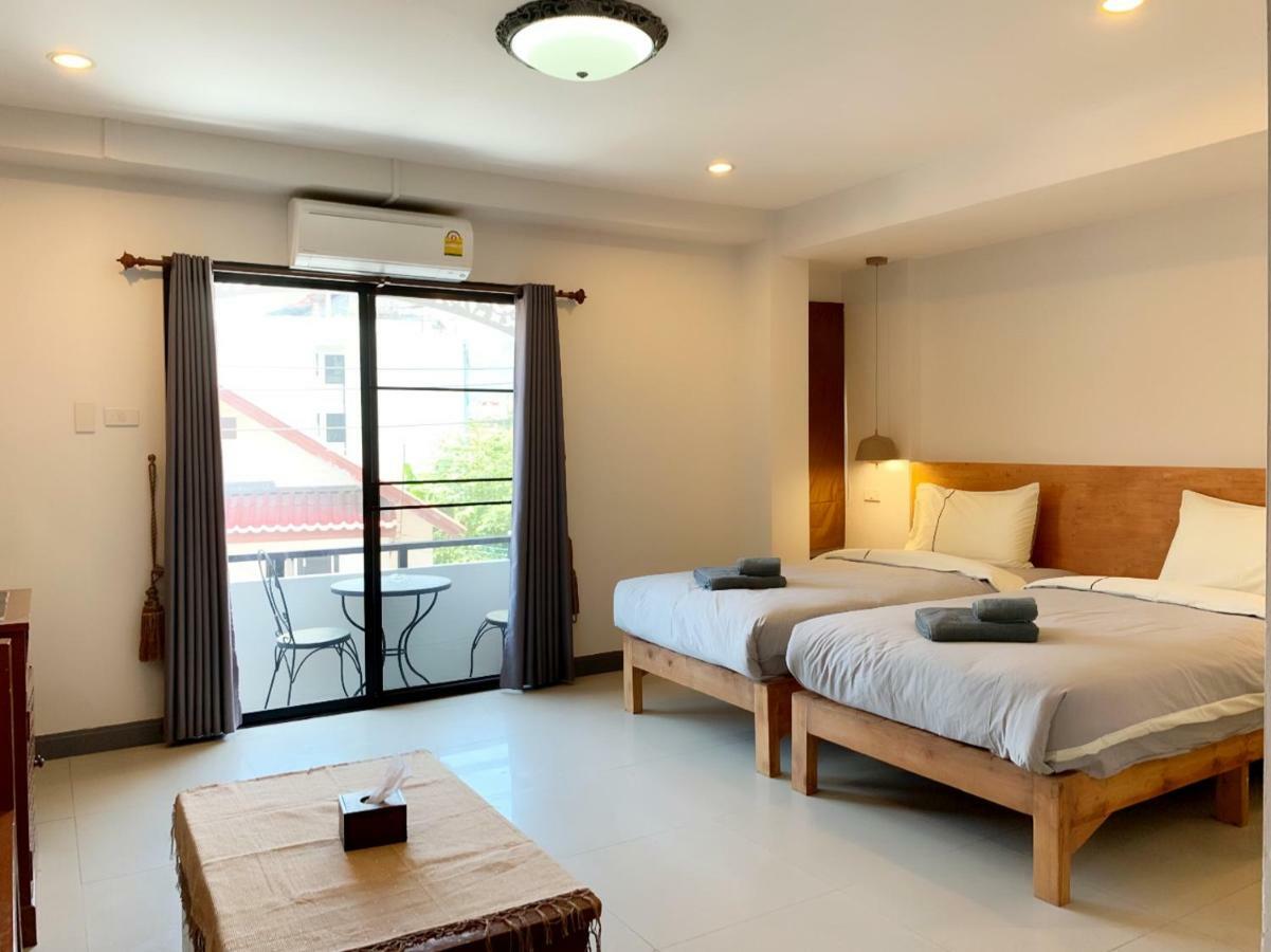 Hotel Spring@Tapae à Chiang Mai Extérieur photo